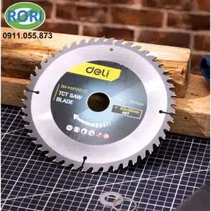 Lưỡi cưa gỗ 210mm EDH-MJP210-E1 Deli Tools, với số răng lên đến 48. Cho khả năng cắt nét ở cả các vật liệu khô lẫn ướt. RORI chuyên phân phối các sản phẩm dụng cụ, thiết bị, vật tư công nghiệp chính hãng tại thị trường miền Trung, đặc biệt là các tỉnh Đà Nẵng, Huế, Quảng Nam.