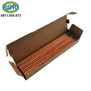 Que thổi than 6x355mm là phụ kiện rất Tiện dụng và được sử dụng nhiều trong các công việc hàn cắt kim loại, xử lý và loại bỏ khuyết tật mối hàn. thông qua luồng khí nén và phần lõi thuốc chứa hàm lượng cacbon cao, giúp thổi bay vật liệu nóng chảy, ngăn chặn oxi hóa và bảo vệ mối hàn,... Giải Pháp RORI là đơn vị uy tín chuyên cung cấp, phân phối các sản phẩm - phụ kiện - thiết bị hàn, cắt, bảo hộ lao động, phụ kiện - thiết bị điện, máy cầm tay, máy công nghiệp, vật tư - bảo hộ phòng sơn - phòng sạch, vật tư kim khí, vật tư công nghiệp,... tại khu vực miền Trung, Đặc biệt là tại các tỉnh Huế, Đà Nẵng, Quảng Nam, Quảng Ngãi.