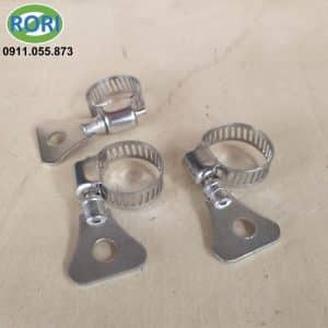 Cổ dê tay vặn inox (đai siết, đai siết cổ dê, đai xiết tay vặn) là phụ kiện rất tiện dụng và được sử dụng phổi biến, rất phù hợp để dùng trong nhiều ứng dụng, công việc. đáp ứng được nhiều yêu cầu từ gia dụng, đời sống, cho đến trong sản xuất, công nghiệp... Giải pháp RORI là đơn vị uy tín chuyên cung cấp và phân phối chính hãng các sản phẩm, phụ kiện, vật tư kim khí, các thiết bị điện, máy cầm tay, máy công cụ, bảo hộ lao động, các sản phẩm bảo hộ phòng sơn, phòng sạch,....tại thị trường miền Trung, đặc biệt là tại các tỉnh Huế, Đà Nẵng, Quảng Nam, Quảng Ngãi.