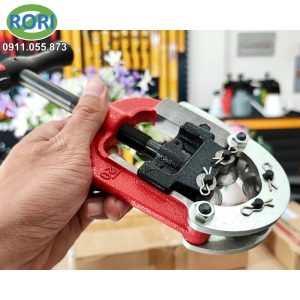 PCFB-25 Dao cắt ống 4 lưỡi là sản phẩm được sản xuất bởi thương hiệu MCC. với khả năng cắt tốt các loại ống nhựa, ống thép, ống đồng , ống inox,...có đường kính từ 16-25mm. Giải pháp RORI tự hào là đơn vị uy tín, chuyên cung cấp và phân phối chính hãng các loại dụng cụ cầm tay, dụng cụ - thiết bị - vật tư kim khí, máy công cụ, dụng - thiết bị điện, vật tư phòng sơn, phòng sạch, bảo hộ lao động,... tại khu vực Miền Trung. Đặc biệt là tại các tỉnh Huế, Đà Nẵng, Quảng Nam, Quảng Ngãi.