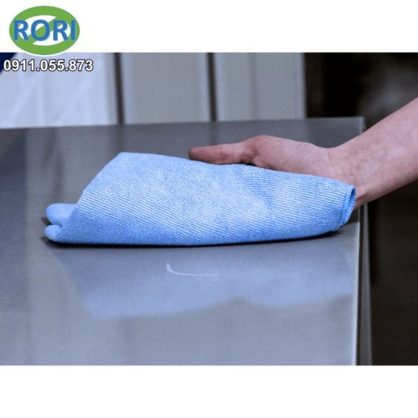 Gekatek PN1103 - Khăn lau mềm microfiber cloth - mẫu khăn lau mềm đến từ thương hiệu Gekatek. Sản phẩm giúp loại bỏ các viết bẩn trên bề mặt mà không gây trầy xước và không để lại bụi sau khi lau. Đây là vật tư phù hợp với nhiều mục đích sử dụng, không chỉ gói gọn trong lĩnh vực sơn. Giải pháp RORI tự hào là đơn vị uy tín, chuyên cung cấp và phân phối chính hãng các loại dụng cụ cầm tay, dụng cụ - thiết bị - vật tư kim khí, máy công cụ, dụng - thiết bị điện, vật tư phòng sơn, phòng sạch, bảo hộ lao động,... tại khu vực Miền Trung. Đặc biệt là tại các tỉnh Huế, Đà Nẵng, Quảng Nam, Quảng Ngãi.