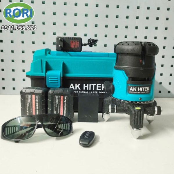 Được bọc một lớp cao su chống va đập. Kết hợp với độ chính xác cao và 5 tia laser xanh có độ sáng mạnh, điều chỉnh linh hoạt,... Máy cân bằng Laser AK HiTEK AK-004RM được xem là công cụ hỗ trợ lý tưởng và phù hợp cho các công việc liên quan đến xây dựng và trang trí nội - ngoại thất.