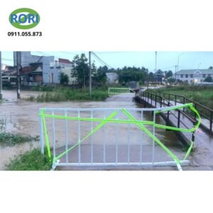 dây vải phản quang dùng để cảnh báo và tăng khả năng nhận diện trong điều kiện thiếu sáng, giúp đảm bảo an toàn cho người và khu vực làm việc.