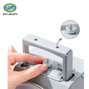 Cân đồng hồ cơ 20kg Deli DL338004 thiết kế chắc chắn, mặt số lớn rõ nét, độ chia 100g chính xác, phù hợp cân thực phẩm, nông sản và hàng hóa tại gia đình, cửa hàng và nhà bếp.