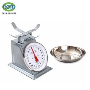Cân đồng hồ cơ 20kg Deli DL338004 thiết kế chắc chắn, mặt số lớn rõ nét, độ chia 100g chính xác, phù hợp cân thực phẩm, nông sản và hàng hóa tại gia đình, cửa hàng và nhà bếp.