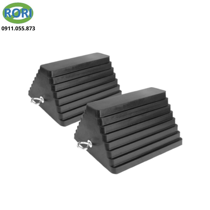 cục chặn bánh xe cao su hình thang chính hãng, giúp cố định phương tiện khi dừng hoặc đổ xe trên mặt phẳng nghiêng