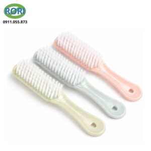 Bàn chải nhựa vệ sinh đa năng, lông dày chắc, phù hợp chà giày dép và quần áo.