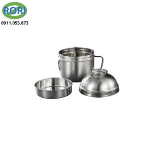 Cà mèn cơm inox 304 nắp vặn kiểu Hàn Quốc là dòng hộp cơm tiện dụng với thiết kế chắc chắn, phù hợp mang cơm đi làm, đi học hoặc đi dã ngoại. Sản phẩm sử dụng chất liệu inox 304 cao cấp, có khả năng chống gỉ tốt, bền đẹp và an toàn khi đựng thực phẩm.