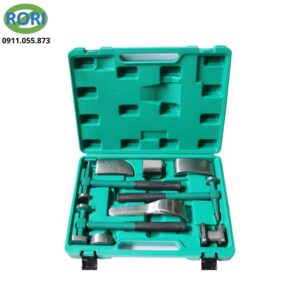 Bộ dụng cụ sửa chữa móp ô tô 9 chi tiết là giải pháp hỗ trợ xử lý các vết móp, lõm trên thân xe nhanh chóng. Sản phẩm phù hợp cho gara sửa chữa ô tô, trung tâm chăm sóc xe và người dùng muốn tự xử lý móp nhẹ tại nhà.