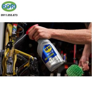 Chai bảo dưỡng xe đạp WD40 là một chất tẩy rửa được tạo nên từ hóa chất tẩy rửa dầu mỡ, dầu nhờn,... Sản phẩm được nhiều người tin dùng trong quá trình bảo dưỡng xe đạp nhằm tăng tuổi thọ xe. Giúp xe hoạt động vượt trội hơn. Đây là sản phẩm đến từ thương hiệu nổi tiếng toàn cầu, chất lượng uy tín, giá thành hợp lý.
