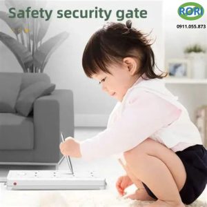 Ổ điện thông minh ET425 là loại ổ cắm điện đa năng. Với thiết kế thông minh, bền bỉ nhằm hướng tới khả năng chống cháy, chống giật. Sản phẩm trở thành thiết bị đáng tin dùng với mọi gia đình, văn phòng làm việc.