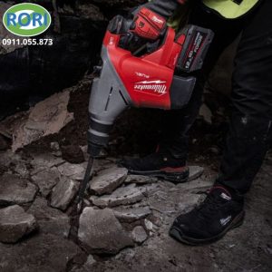 Trong cách công trình xây dựng và cải tạo của hiện nay, việc lựa chọn một thiết bị mạnh mẽ, bền bỉ. Hơn nữa còn đáp ứng tốt cường độ là việc cao là yếu tố vô cùng quan trọng. Máy khoan Milwaukee M18 FHACO745  là dòng máy là dòng máy khoan bê tông đến từ thương hiệu Milwaukee dùng pin được thiết kế dành cho những người làm nghề chuyên nghiệp, mang đến khả năng khoan, đục và phá bê tông hiệu quả. Máy khoan đảm bảo tính linh hoạt khi thi công.