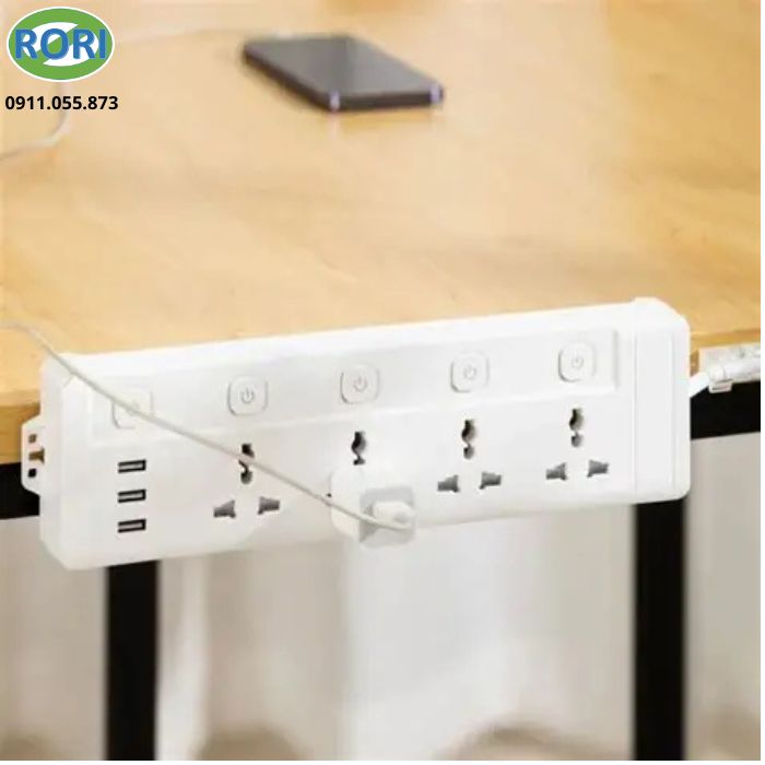 Ổ điện chính hãng Deli ET411 là loại ổ điện thông đến từ thương hiệu Deli. Đây là thương hiệu nổi tiếng với nguồn sản phẩm chất lượng uy tín. Sản phẩm này của Deli được thiết kế để tăng khả năng chống giật cũng như phù hợp với nhiều thiết bị điện tử khác nhau. Nếu bạn đang cần một ổ cắm điện đa năng thì đây sẽ là lựa chọn tuyệt vời cho bạn.
