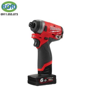 Trong các công việc lắp đặt và sửa chữa, một thiết bị nhỏ gọn sẽ giúp thao tác thuận tiện hơn. Máy vặn vít M12 FID sở hữu thiết kế gọn nhẹ nhưng vẫn mang lại hiệu suất đáng chú ý. M12 FID phù hợp với nhiều nhu cầu thi công, lắp đặt và bảo trì. Thiết bị sử dụng nền tảng pin M12. Nhờ đó, người dùng có thể làm việc linh hoạt mà không phụ thuộc vào nguồn điện trực tiếp. Kiểu dáng nhỏ cũng giúp máy vặn ốc vít dễ dàng tiếp cận những vị trí hẹp. Sản phẩm là loại máy vặn vít cầm tay đến từ thương hiệu Milwaukee.