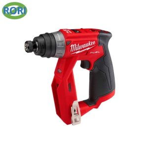 Máy khoan M12 FDDXKIT là dòng máy khoan pin nhỏ gọn, phù hợp với những công việc cần sự linh hoạt. Máy đặc biệt hữu ích khi làm việc tại các vị trí hẹp hoặc góc khó tiếp cận. Sản phẩm thuộc hệ sinh thái M12 của Milwaukee. Thiết kế mô - đun 4 đầu cho phép người dùng thay đổi cấu hình theo từng nhu cầu khoan và bắt vít. Theo thông tin từ Milwaukee, máy sử dụng động cơ POWERSTATE™ không chổi than. M12 FDDXKIT có mô - men xoắn tối đa 300 in -Ibs và tốc độ tối đa 1.600 vòng/phút. Bốn đầu làm việc có thể lắp ở 16 vị trí khác nhau. Nhờ đó, máy tăng khả năng tiếp cận và thao tác trong không gian hạn chế.