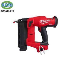 Trong các công việc lắp đặt và hoàn thiện, tốc độ bắn đinh ảnh hưởng trực tiếp đến hiệu suất thi công. Máy bắn đinh Milwaukee M18 FN18GS hay súng bắn đinh cầm tay của Milwaukee được thiết kế để hỗ trợ thao tác nhanh và liên tục. Sản phẩm phù hợp với những công việc cần độ linh hoạt cao. Máy bắn đinh bằng điện này sử dụng nền tảng pin M18. Người dùng có thể làm việc mà không cần kết nối trực tiếp với nguồn điện. Kiểu dáng gọn gàng giúp việc cầm máy và di chuyển giữa các vị trí trở nên thuận tiện hơn.