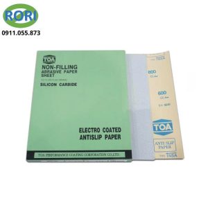 Trong gia công và sửa chữa, chà nhám là bước quan trọng để làm sạch và tạo độ đồng đều cho bề mặt. Giấy nhám L-TOA-P80 là sản phẩm dạng tờ, có độ hạt P80 và thiết kế phù hợp cho nhiều công việc xử lý bề mặt. Sản phẩm có thể sử dụng trong các công đoạn chà nhám thủ công và hoàn thiện vật liệu. Giấy còn được biết đến là giấy nhám nước, giấy nhám tờ, giấy nhám TOA,...