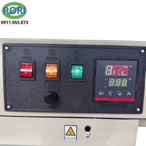 Máy hàn miệng túi FR-900 (máy ép miệng túi) bản đứng hỗ trợ đóng gói nhanh chóng, thuận tiện và linh hoạt. Tạo đường hàn chắc chắn và kín, giúp hạn chế bụi, hơi ẩm hoặc không khí xâm nhập vào bên trong. Thiết kế phù hợp cho nhiều loại bao bì, đáp ứng tốt nhu cầu đóng gói trong sản xuất, kinh doanh và bảo quản hàng hóa.